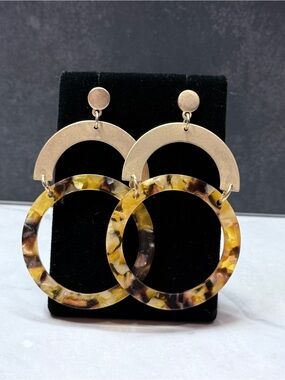 🚨3 for $15 Tortoise Shell Acrylic Drop Earrings with Gold Tone Hardware